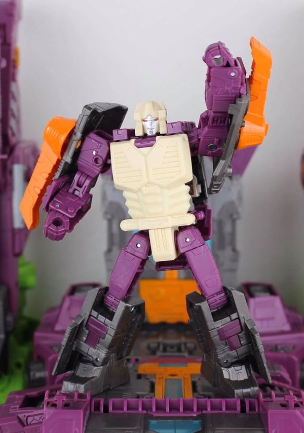 Image Of Titan Class Earthrise Scorponok And Lord Zarak  (26 of 32)